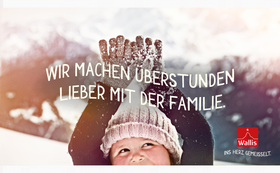 Mädchen spielt im Schnee im Wallis, Erholung mit der Familie, Leben und Arbeiten im Wallis, Schweiz